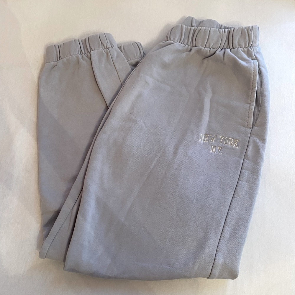 BRANDY MELVILLE New York Sweatpants